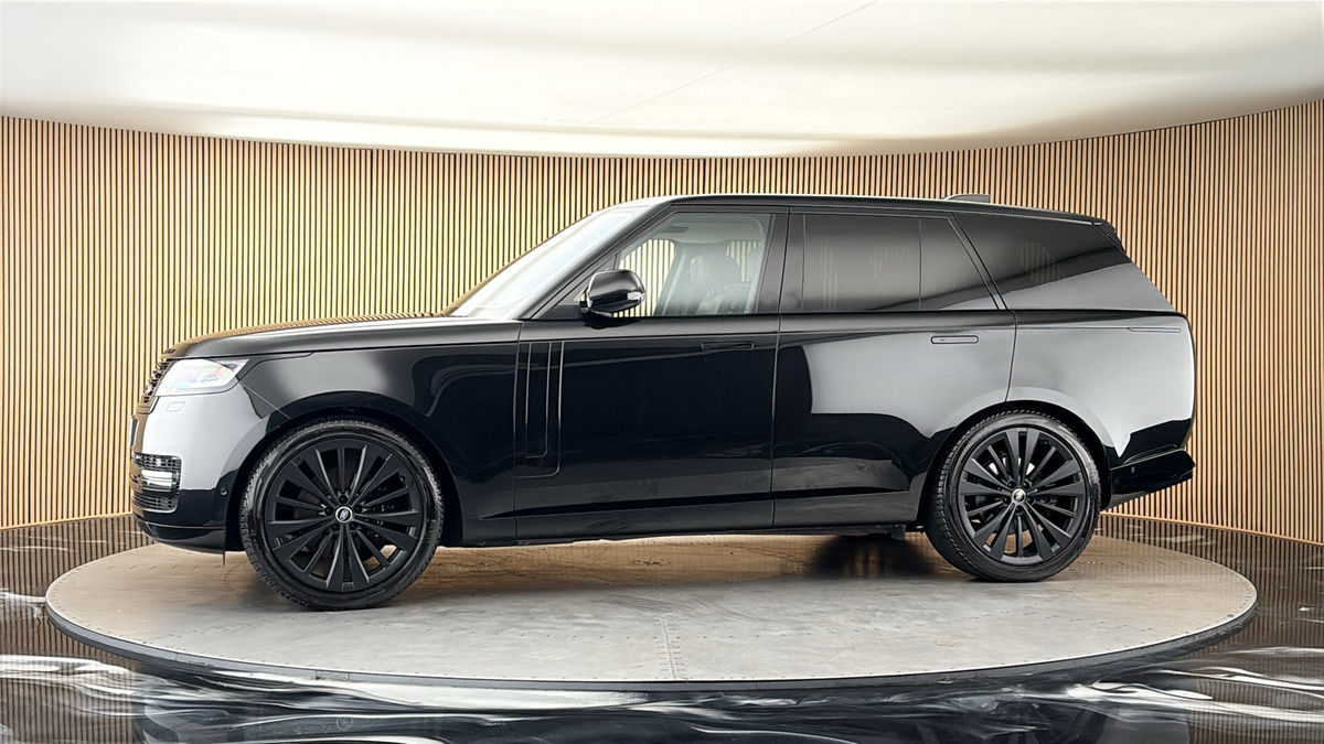 More views of Land Rover Range Rover