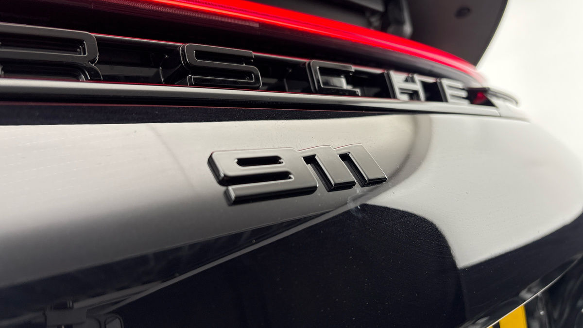 Porsche 911 Image 43