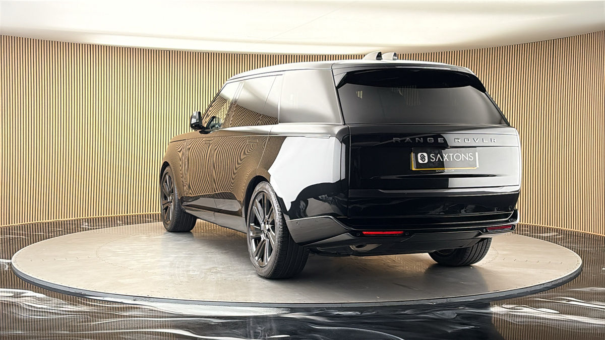 More views of Land Rover Range Rover