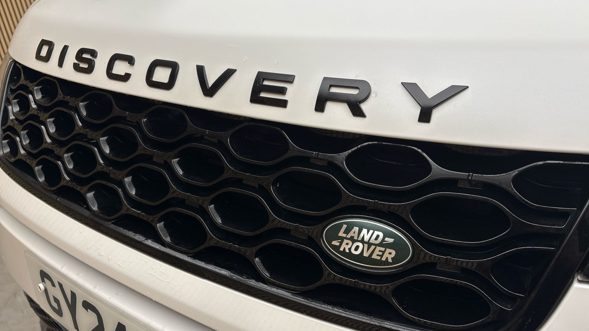 Land Rover Discovery Sport Image 24