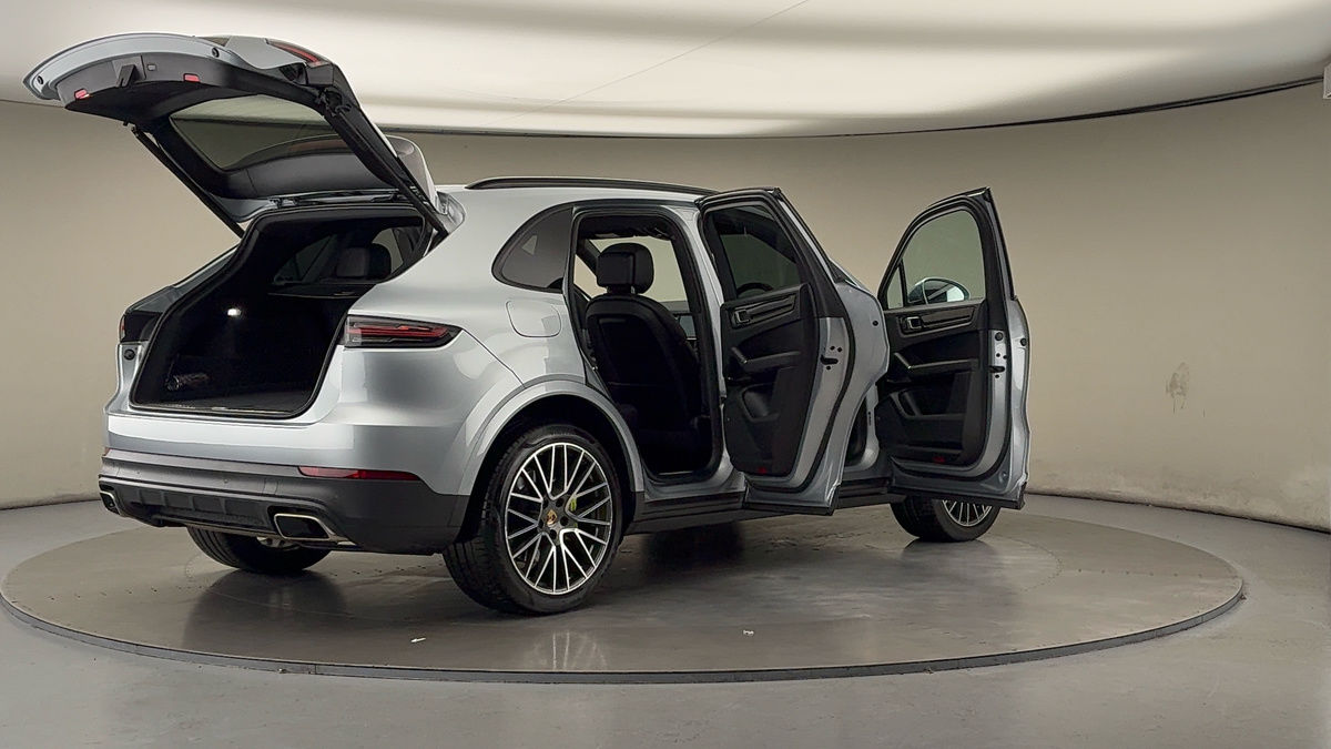 More views of Porsche Cayenne