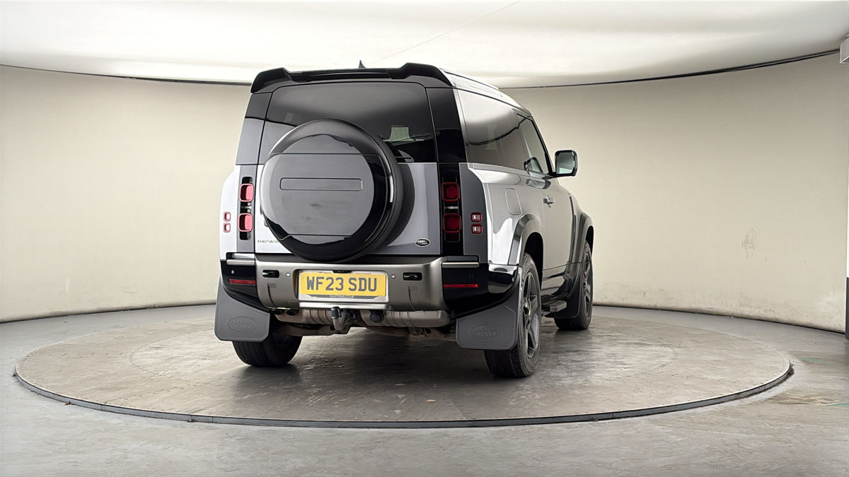 More views of Land Rover Defender 90
