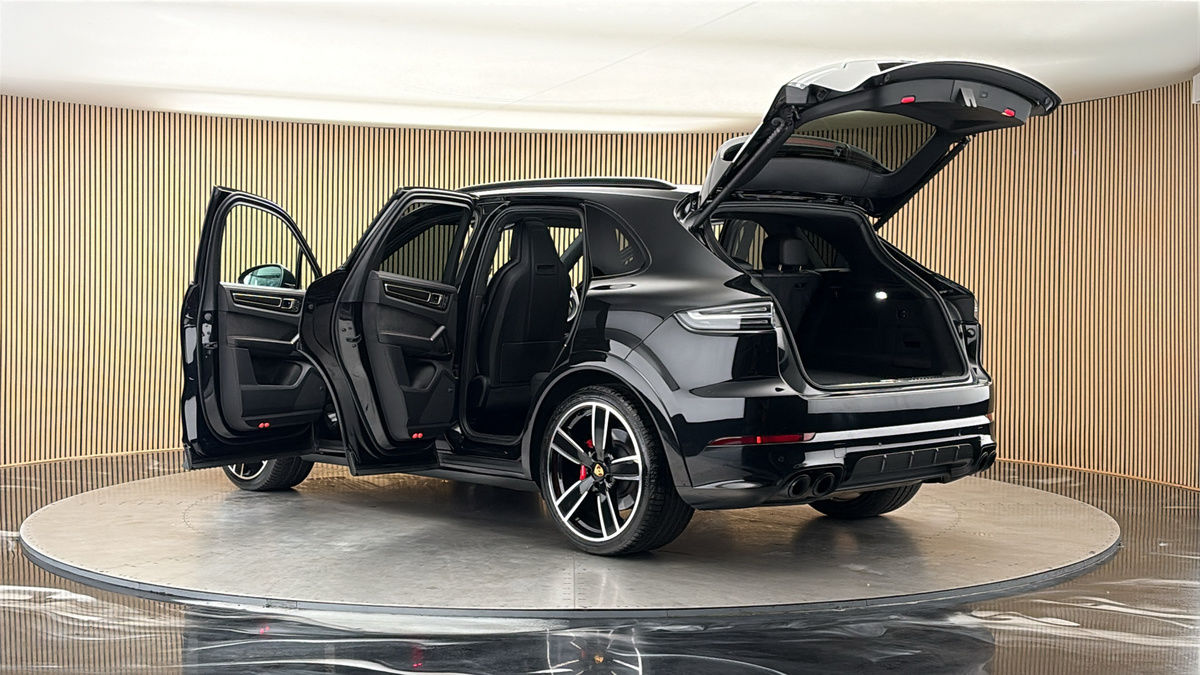 More views of Porsche Cayenne