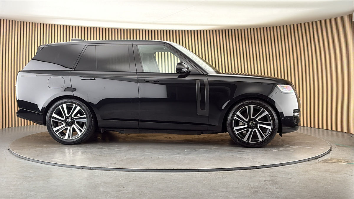 More views of Land Rover Range Rover