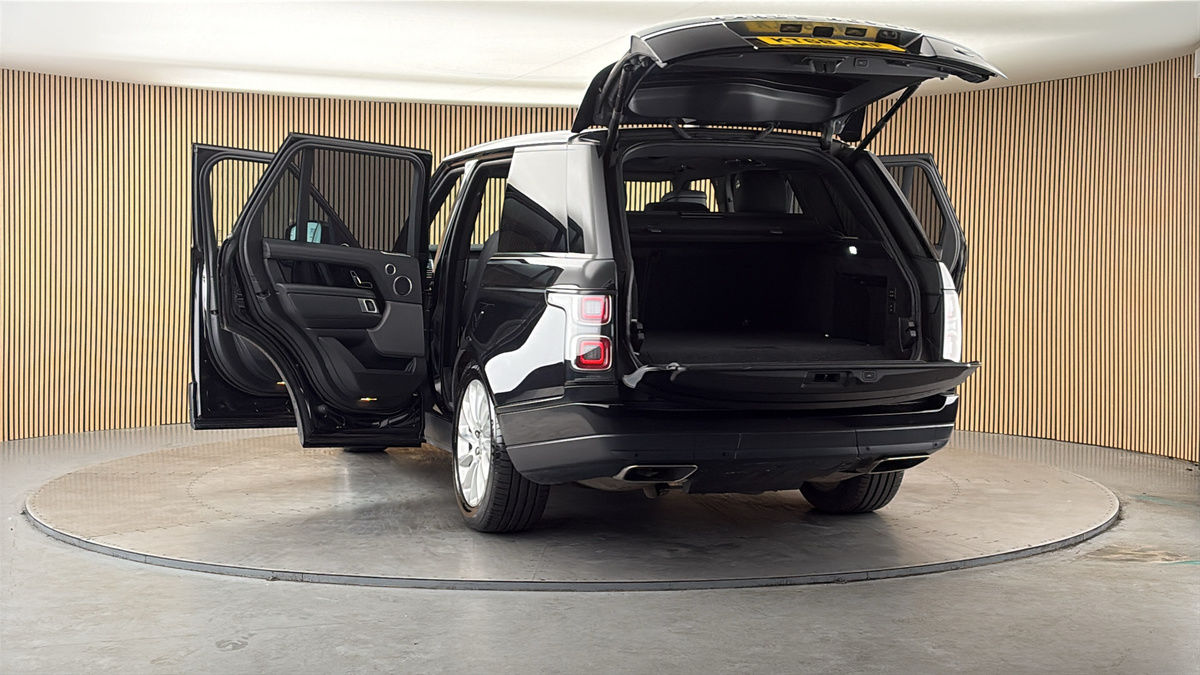 More views of Land Rover Range Rover