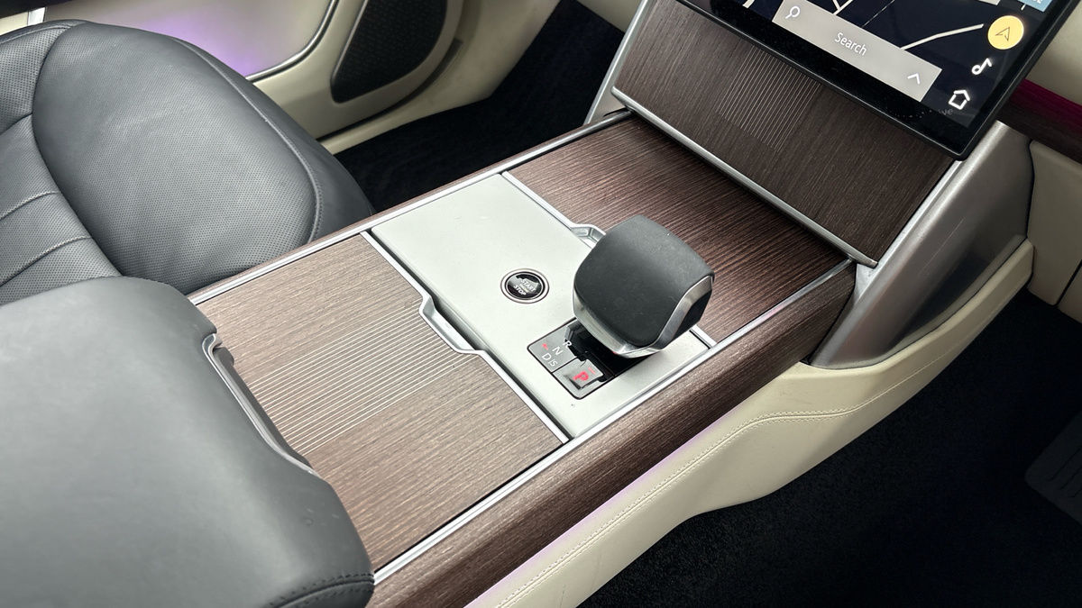Land Rover Range Rover Image 18