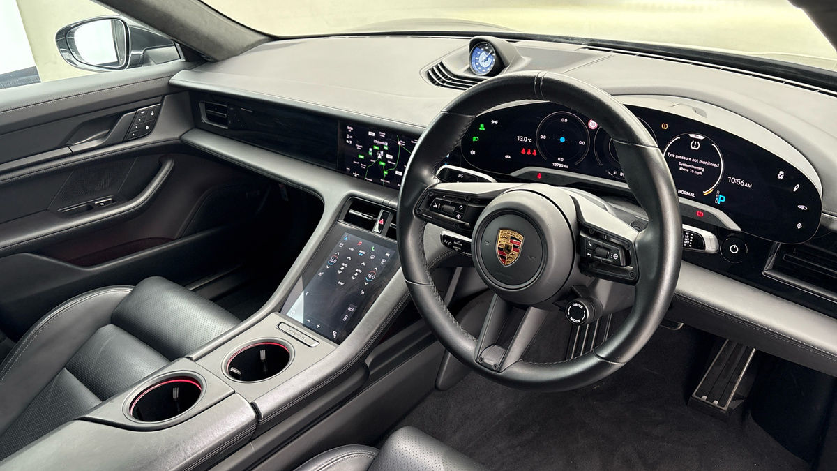 Porsche Taycan Image 5