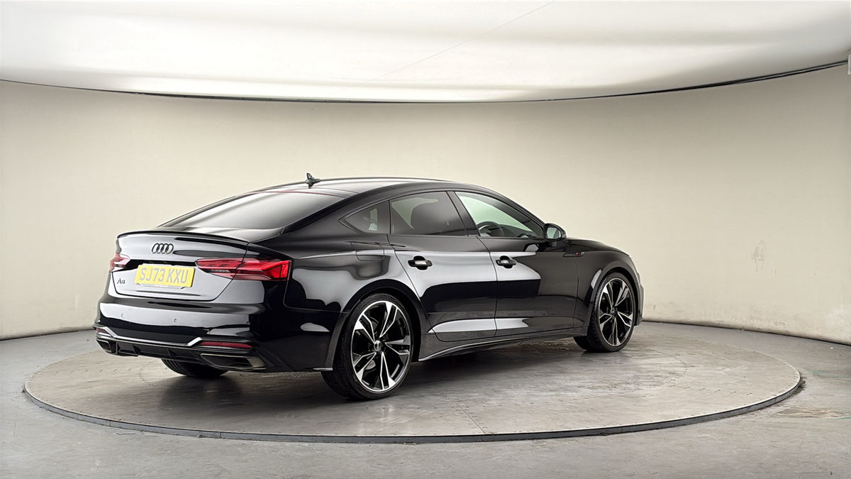 Audi A5 Image 21