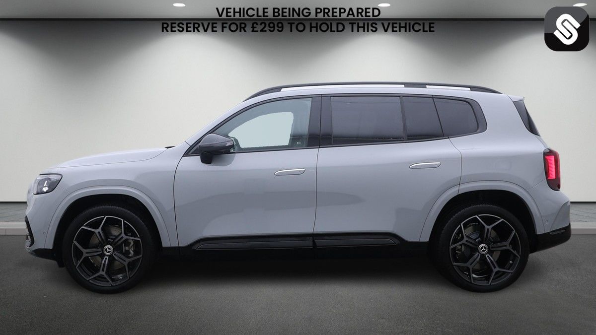 Mercedes-Benz GLB Image 6