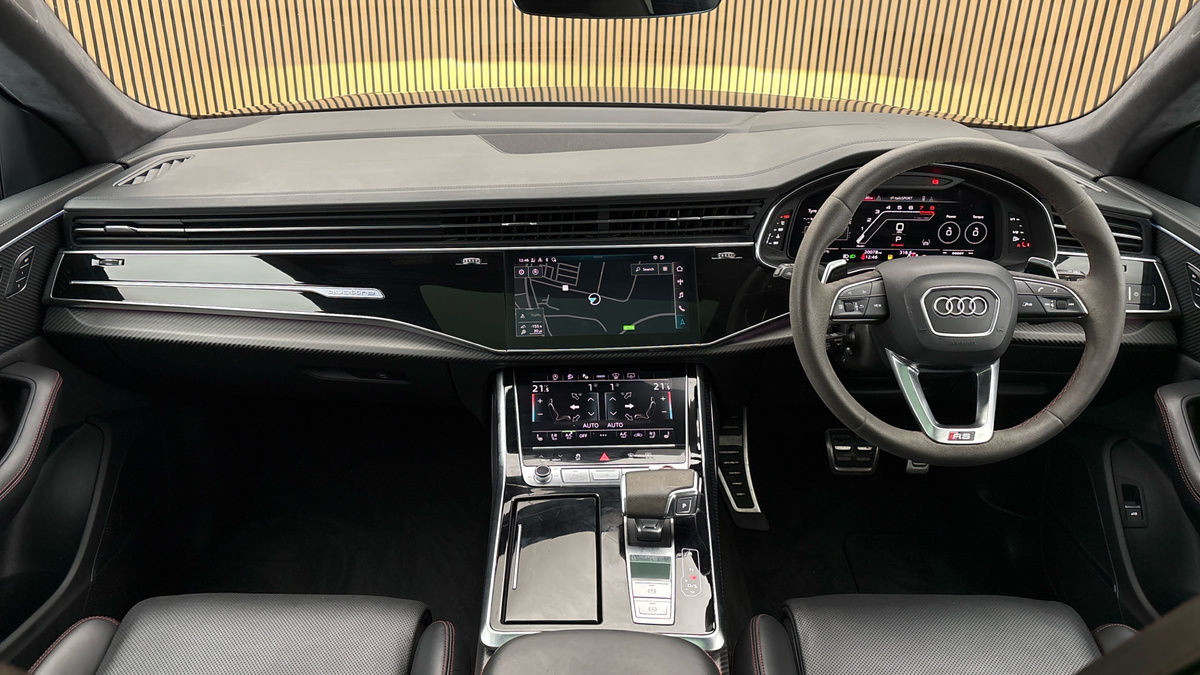 Audi RSQ8 Image 12