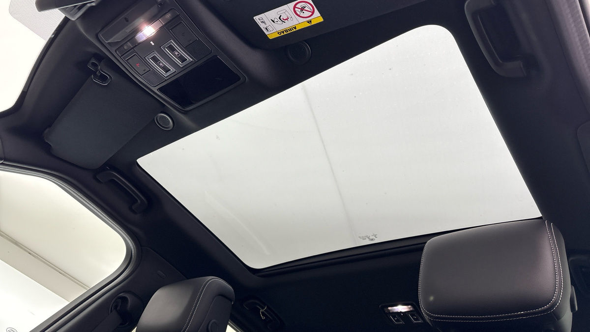 Land Rover Discovery Image 6