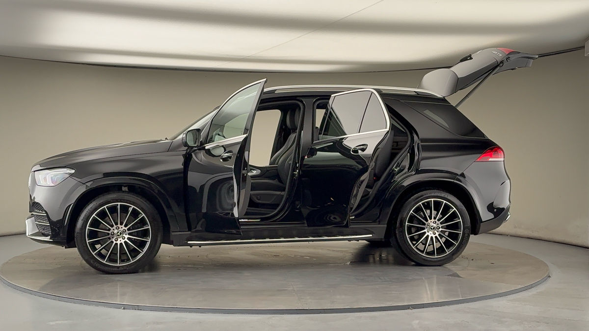 More views of Mercedes-Benz GLE