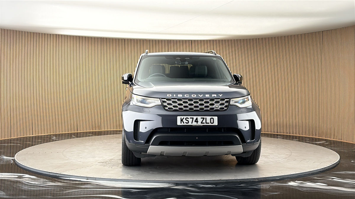 More views of Land Rover Discovery