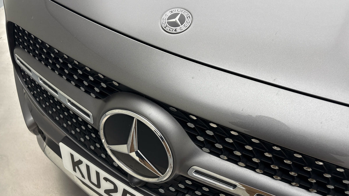 Mercedes-Benz GLB Image 24