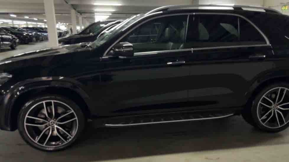 More views of Mercedes-Benz GLE