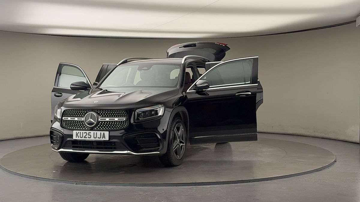 More views of Mercedes-Benz GLB