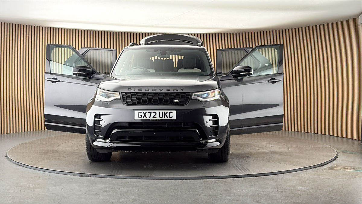 More views of Land Rover Discovery