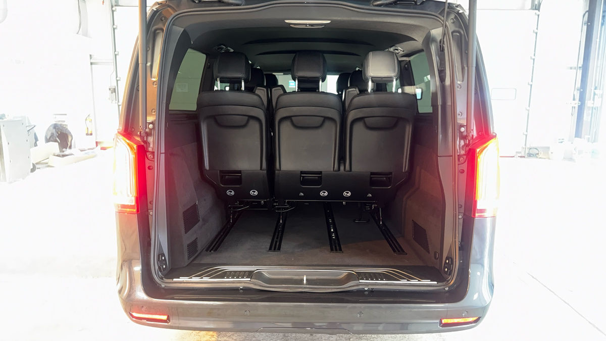 Mercedes-Benz V Class Image 11