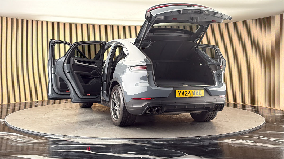 More views of Porsche Cayenne