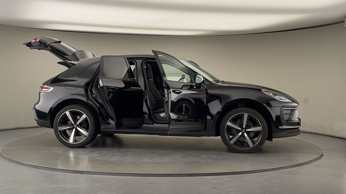 More views of Porsche Macan