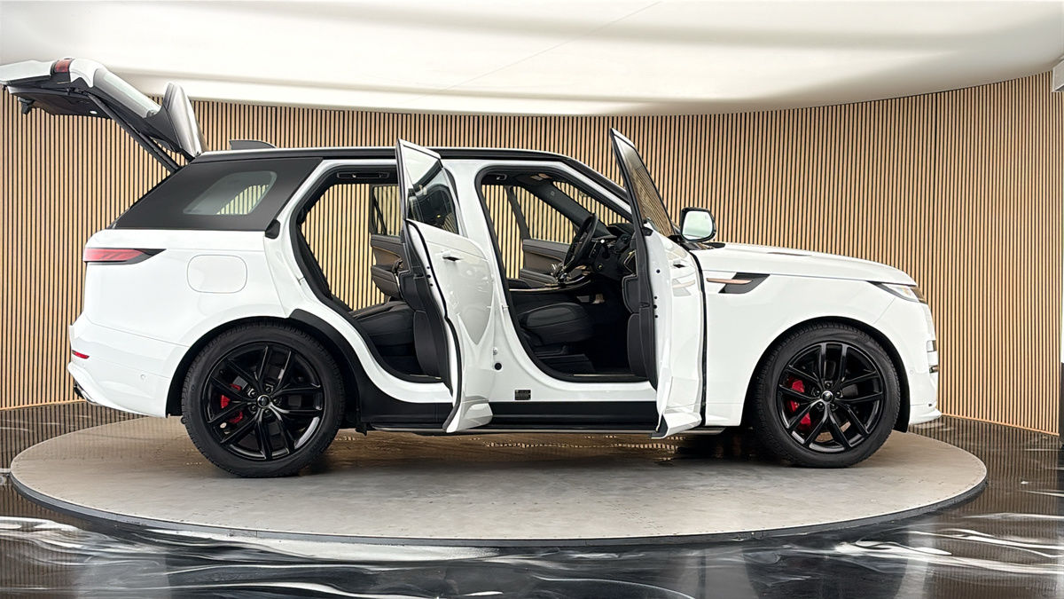 More views of Land Rover Range Rover Sport
