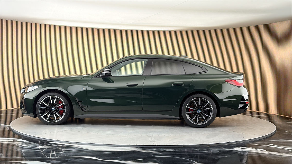 BMW i4 Image 15