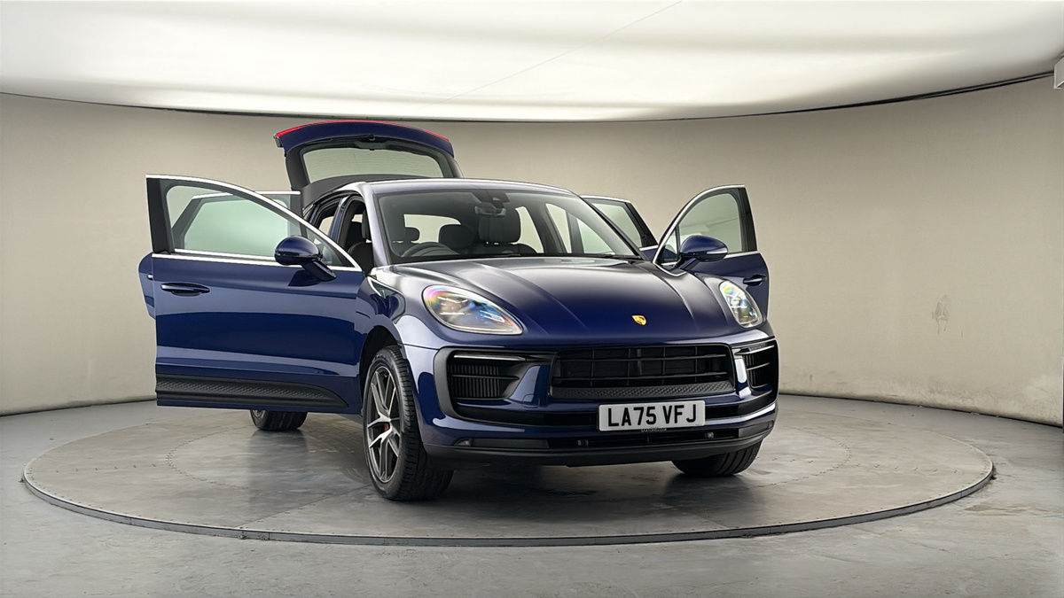 More views of Porsche Macan