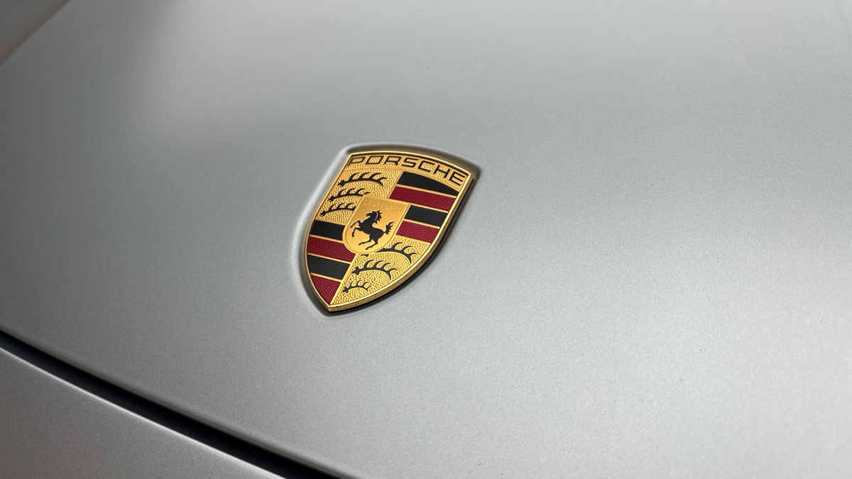 Porsche Cayenne Image 24
