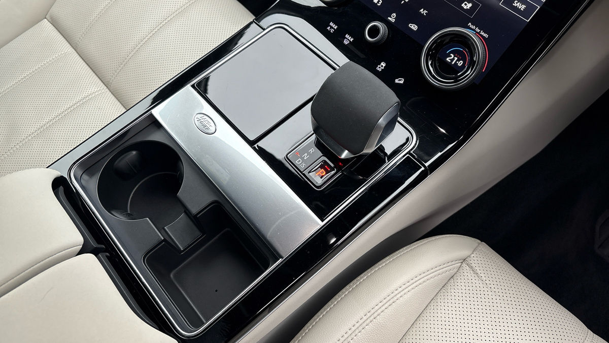 Land Rover Range Rover Velar Image 6
