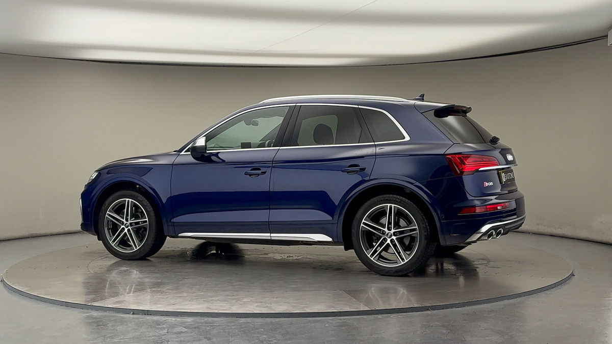 More views of Audi SQ5
