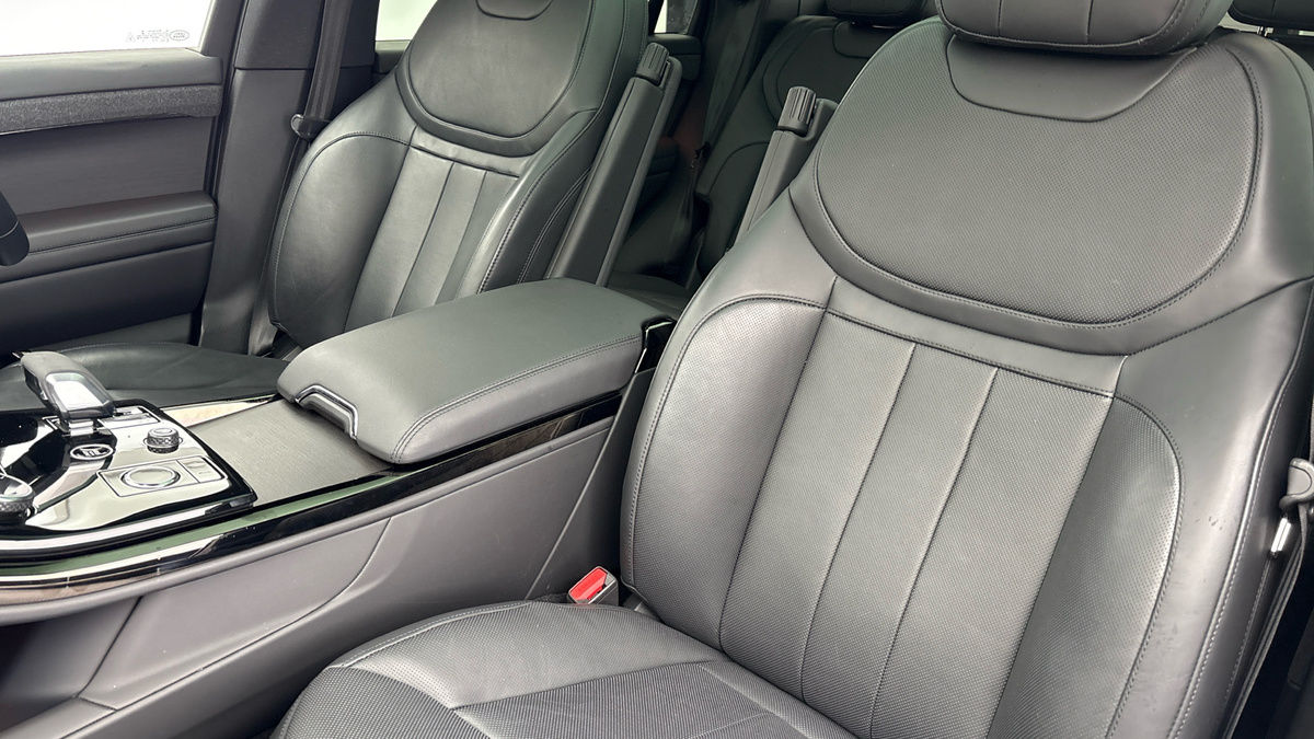 Land Rover Range Rover Sport Image 7