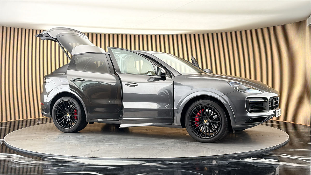 More views of Porsche Cayenne