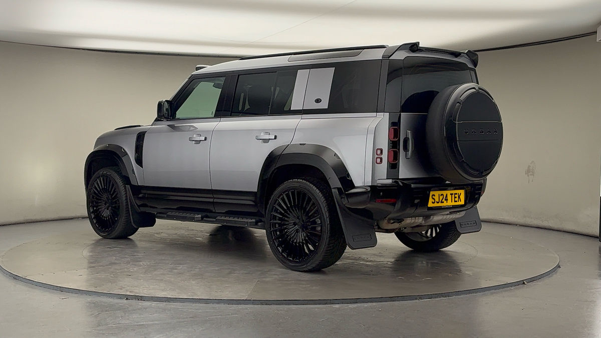 More views of Land Rover Defender 110