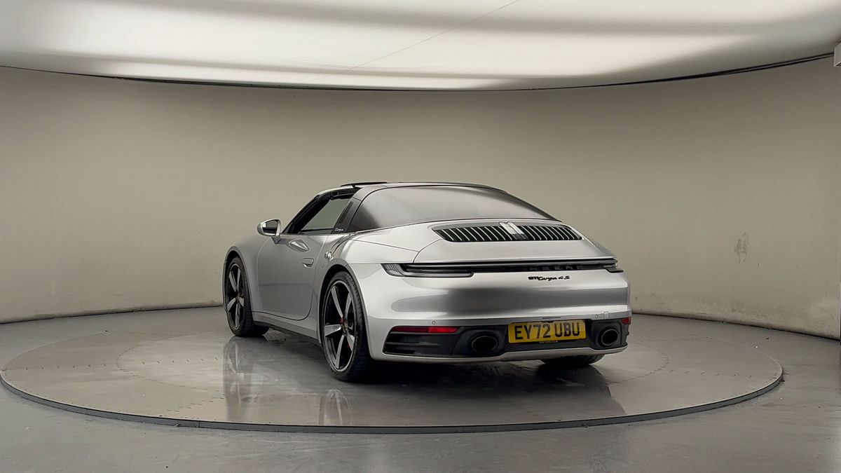 More views of Porsche 911