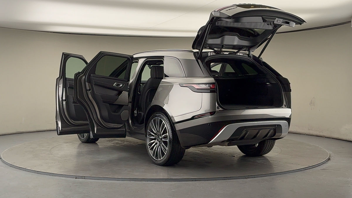 Land Rover Range Rover Velar Image 23