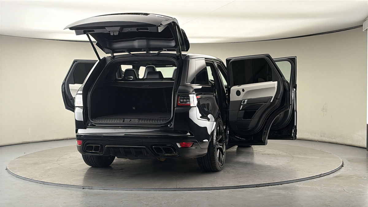 More views of Land Rover Range Rover Sport