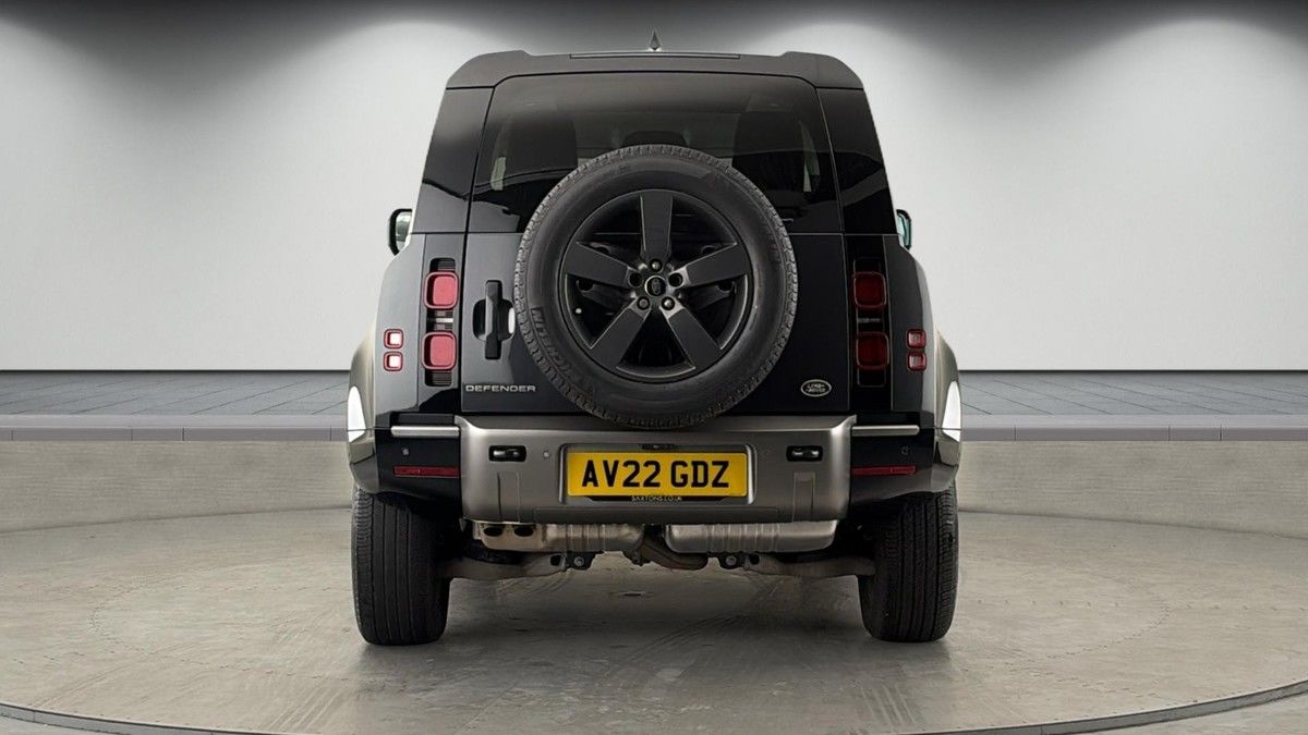 Land Rover Defender 90 Image 4