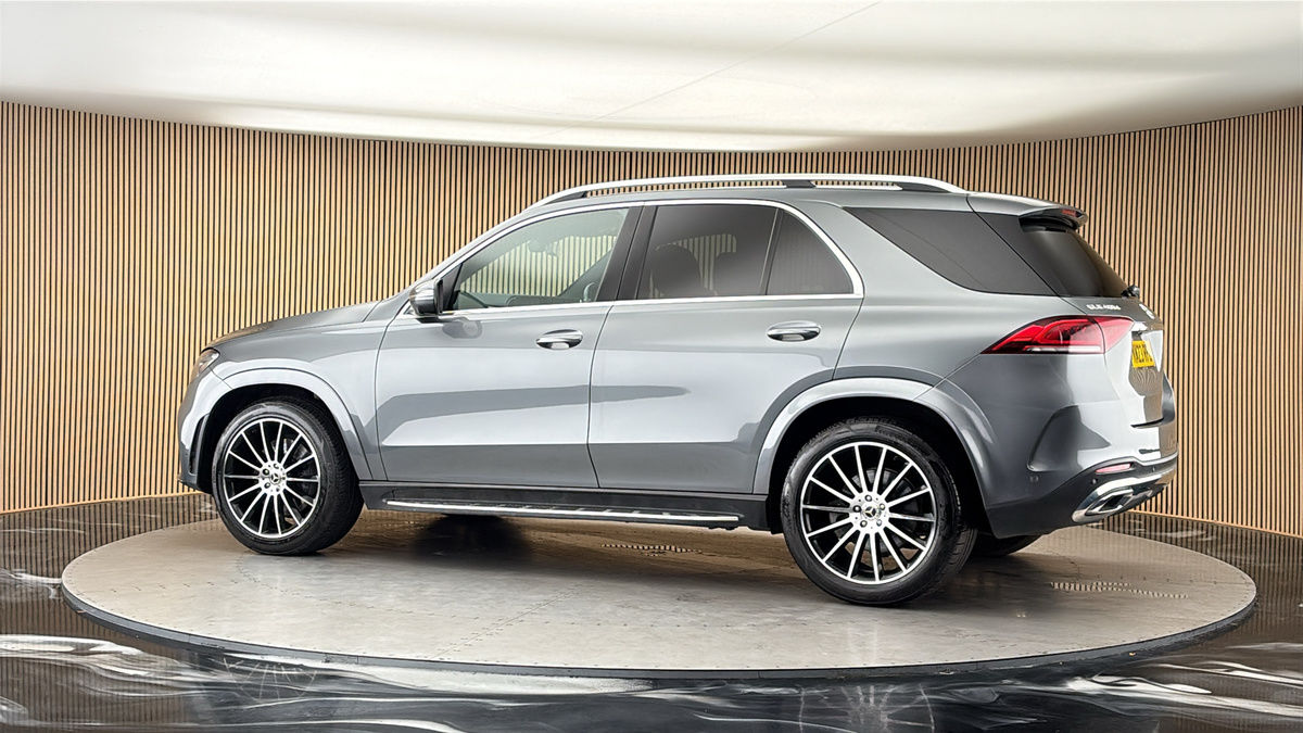 More views of Mercedes-Benz GLE