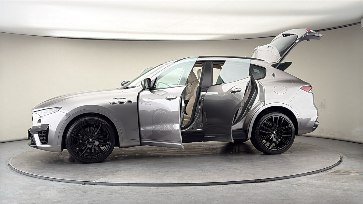 More views of Maserati Levante