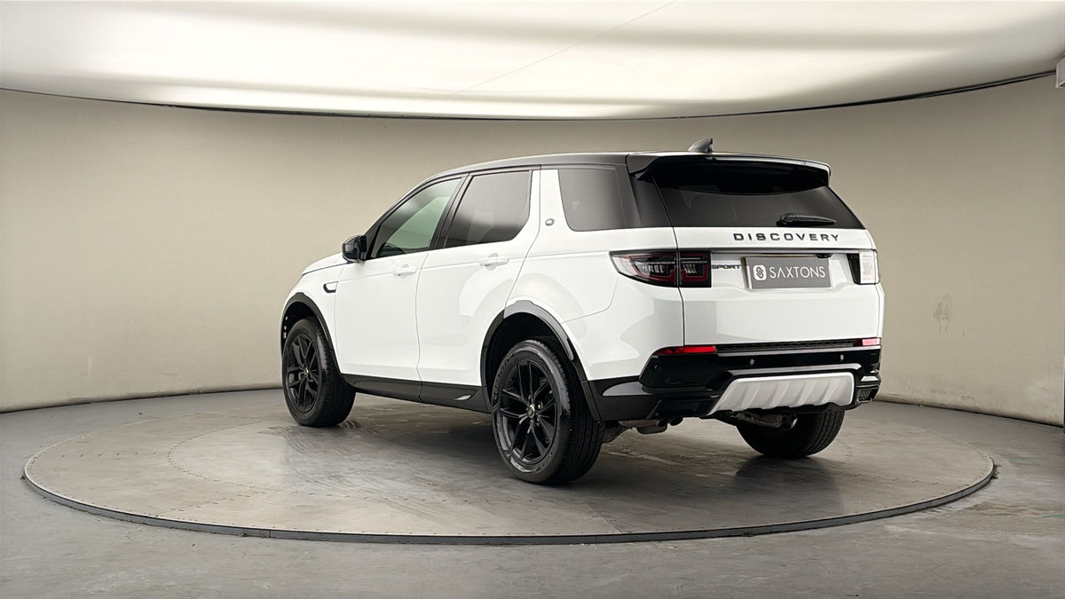 Land Rover Discovery Sport Image 2