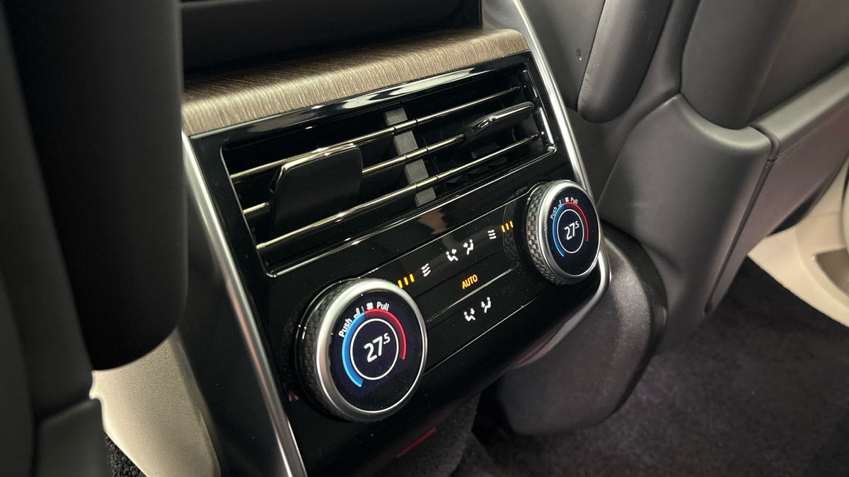 Land Rover Range Rover Image 29