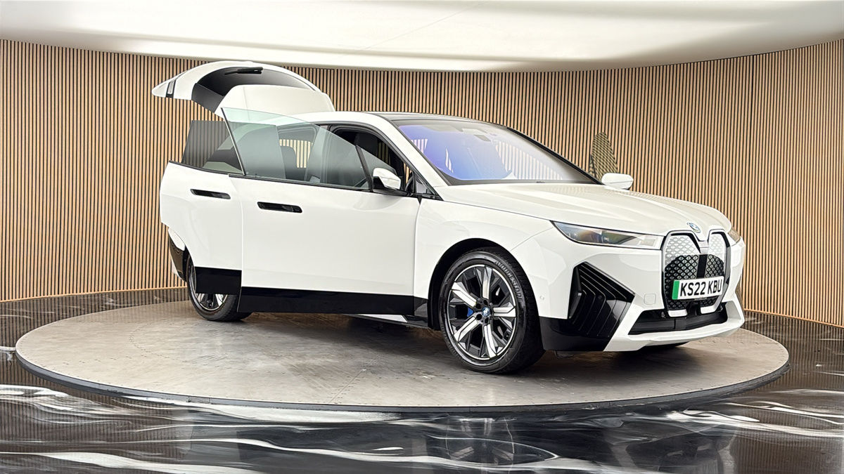 More views of BMW iX