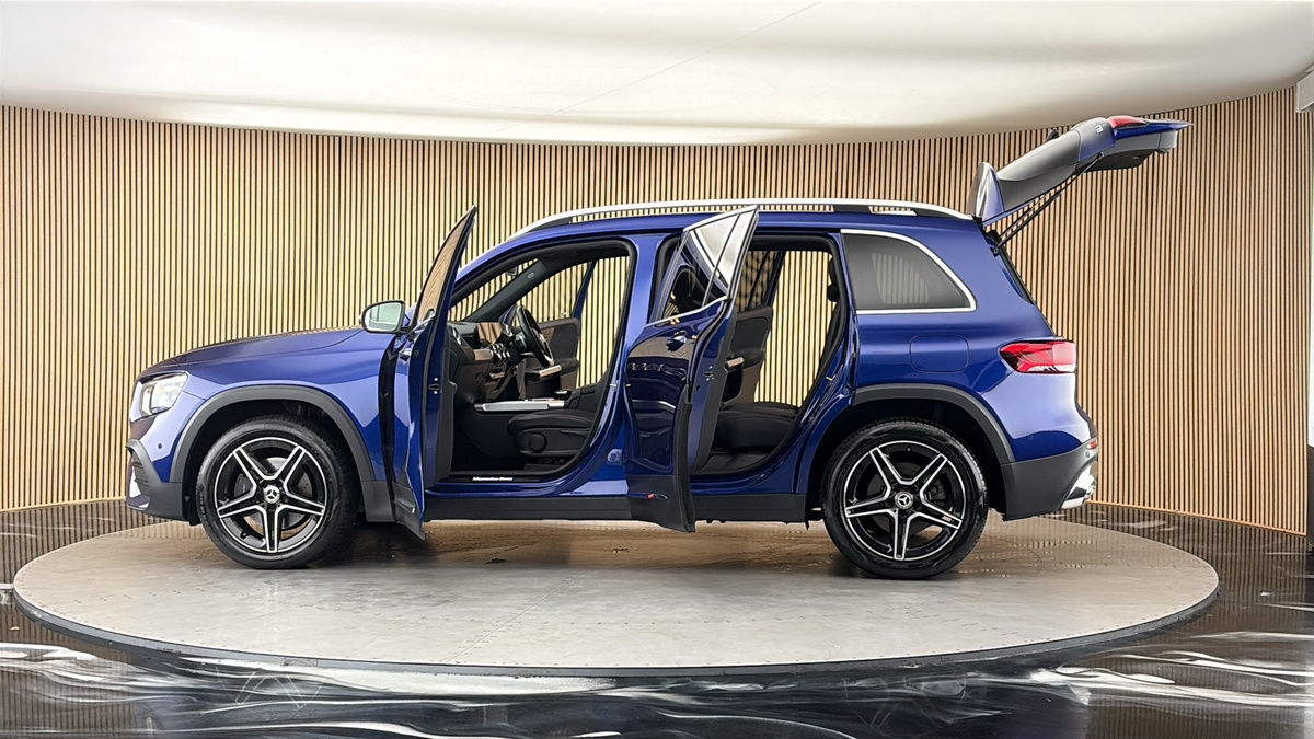 More views of Mercedes-Benz GLB