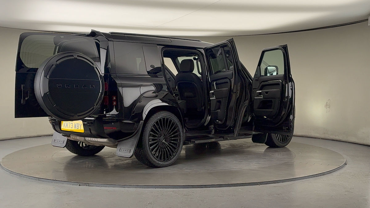 More views of Land Rover Defender 110