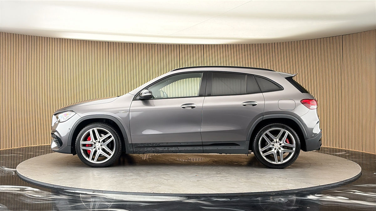Mercedes-Benz GLA Image 15