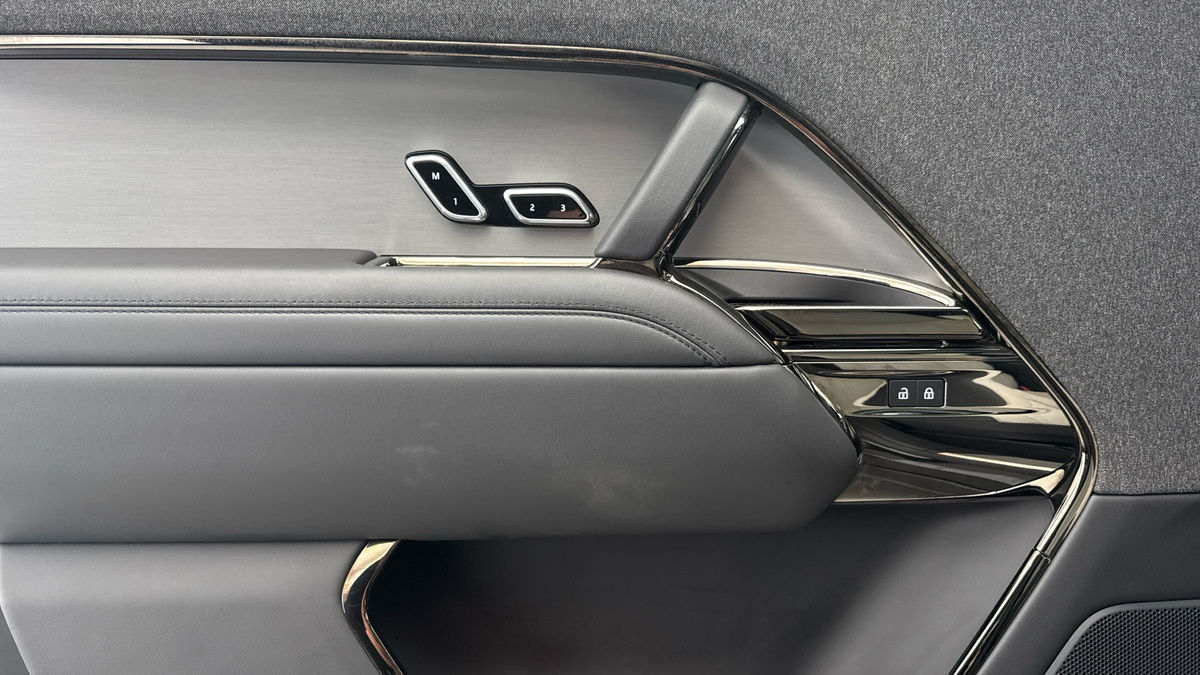 Land Rover Range Rover Sport Image 19