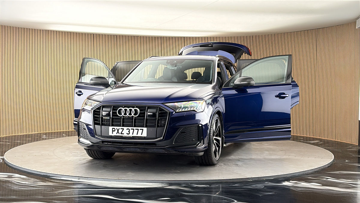 More views of Audi Q7
