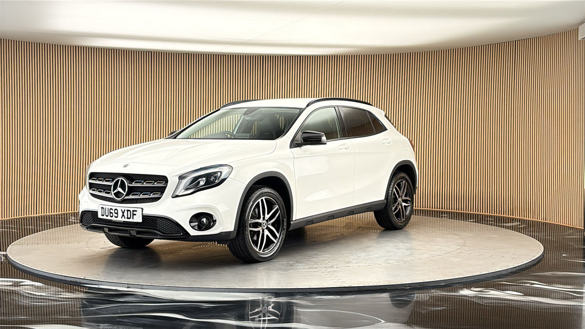 More views of Mercedes-Benz GLA