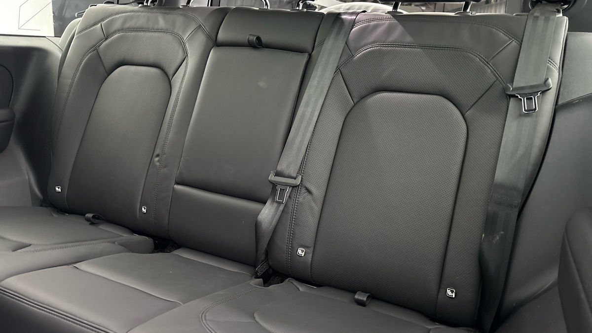 Land Rover Defender 90 Urban Image 8