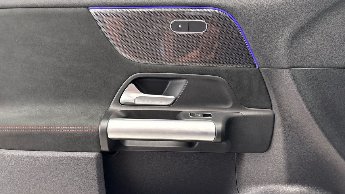 Mercedes-Benz GLA Image 19